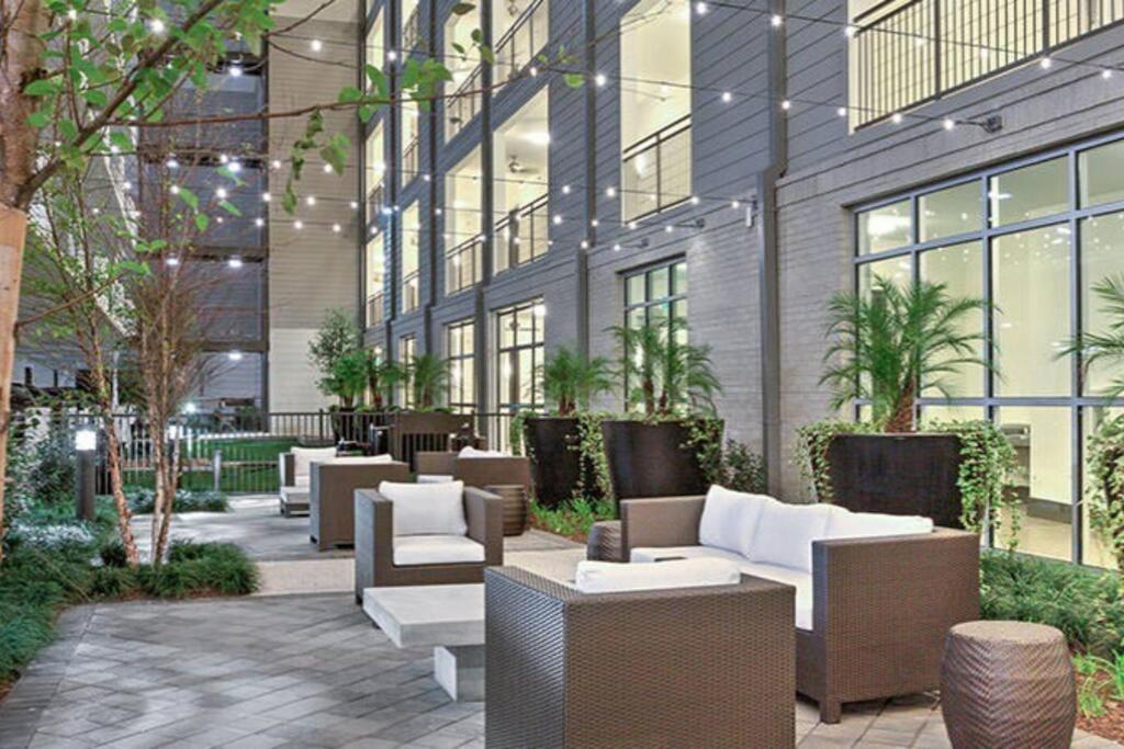 Penthouse Cool-Oasis-In-Houston-Rental Car Available-View-Great-Sleep Zewnętrze zdjęcie